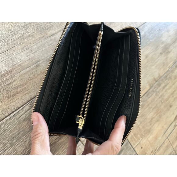 Tory Burch Women's Black Leather McGraw Zip Continental Wallet - Picture 5 of 9